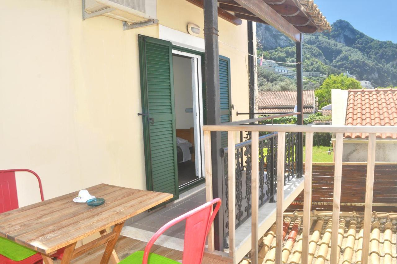 Holiday Studio Apartments Yannis On Agios Gordios Beach In Corfu Exterior photo