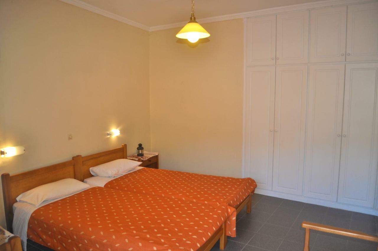 Holiday Studio Apartments Yannis On Agios Gordios Beach In Corfu Exterior photo